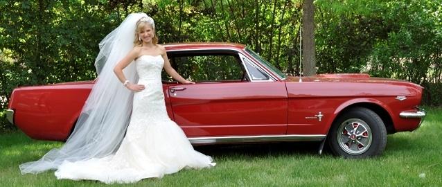 https://affordableelegancebridal.com/product_images/uploaded_images/jlj-veil-with-car-cr.jpg